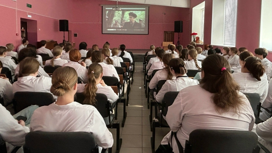 Тематический киноурок, посвященный Дню Победы